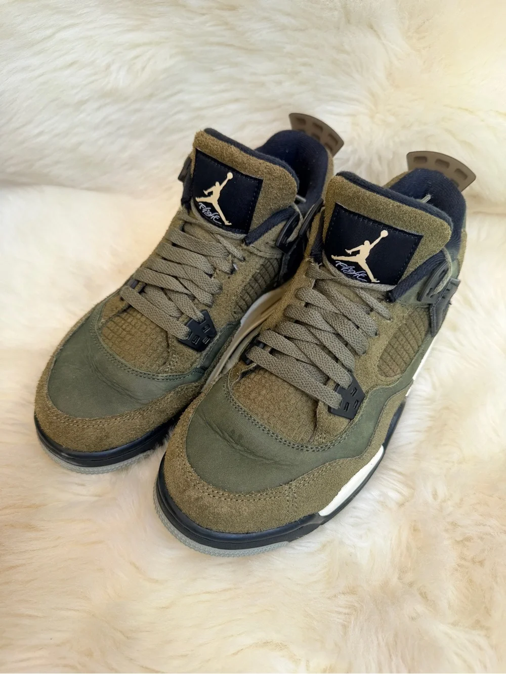Air Jordan 4 Sneakers - Olive Green Suede